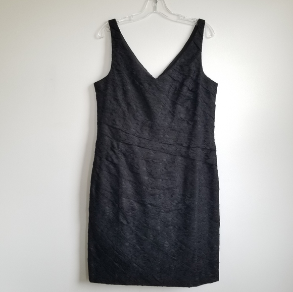 Ann Taylor lace party dress - Picture 3 of 10